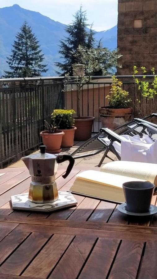 Appartamento La Terrazza Di Dora เมนาจโจ ภายนอก รูปภาพ
